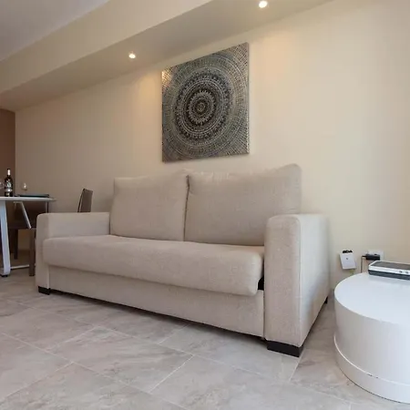 Altamira 73 - One Bed شقة